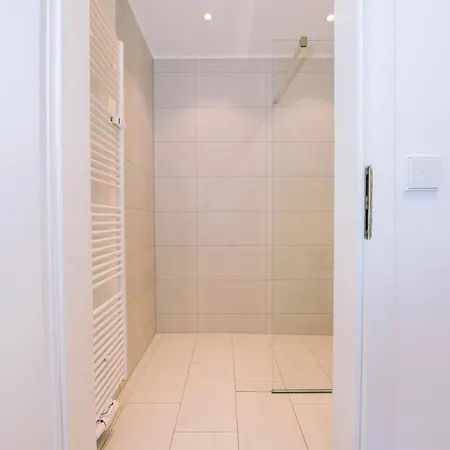 Appartement Sleeps 4 *