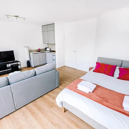 Sleeps 4 *